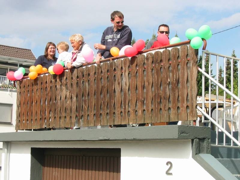 Vom Balkon aus ist die Sicht am besten.