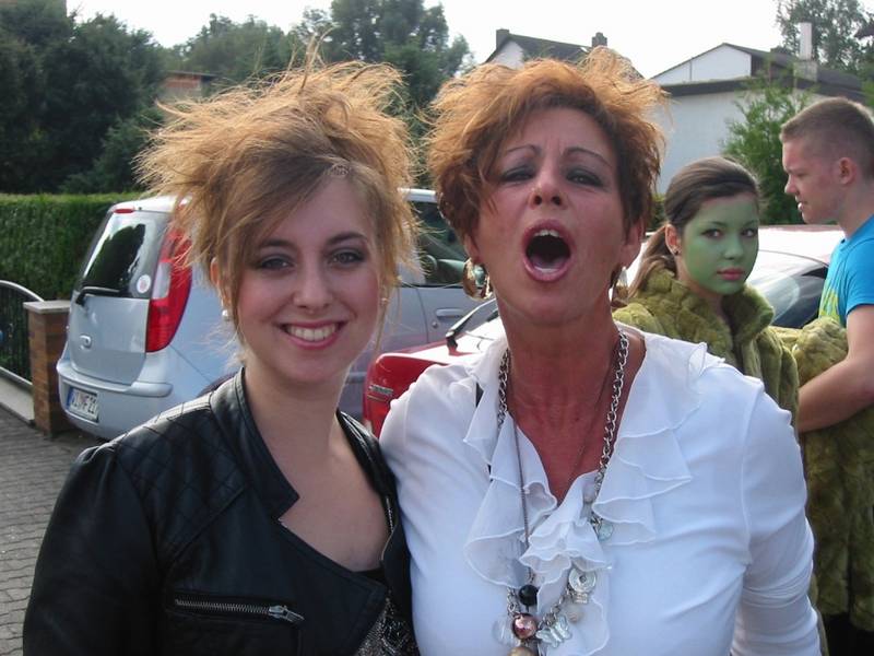 Oh wie ist das schön, Mutter und Tochter so zu sehen…