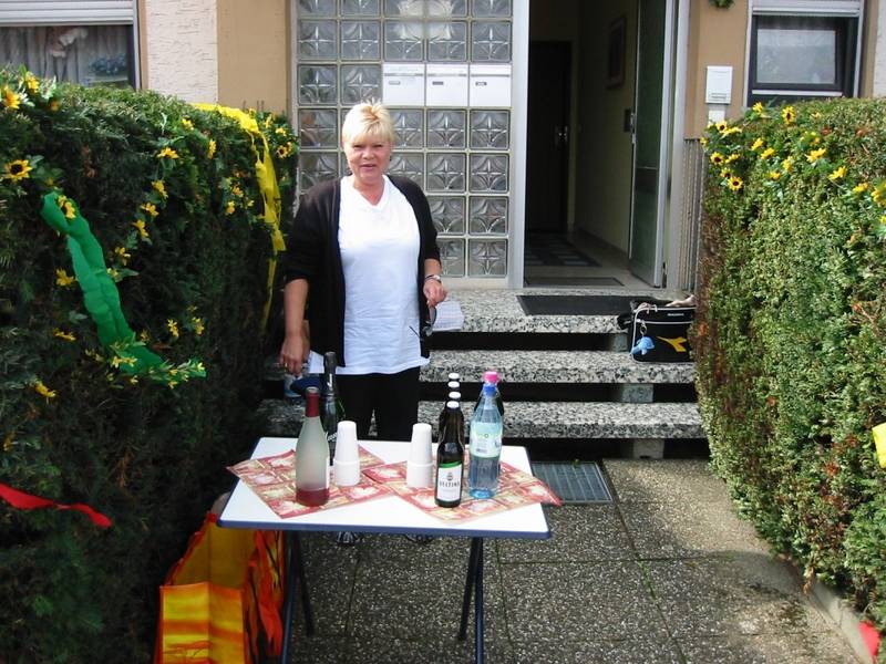 Darf ich Euch etwas anbieten?